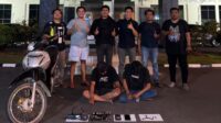 POLRES METRO BEKASI Unit Jatanras Polres Metro Bekasi mengamankan dua orang terduga pelaku maling motor (curanmor) yang beraksi di Kampung Cijambe RT 05/03, Desa Sukadami, Kecamatan Cikarang Selatan, Kabupaten Bekasi.
