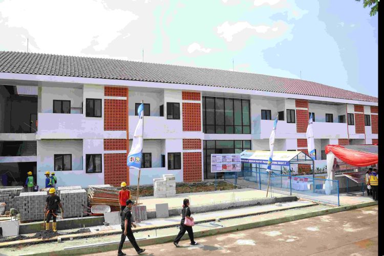 Pemerintah Kabupaten Bekasi mematangkan persiapan pelaksanaan Sekolah Rakyat (SR) yang dijadwalkan mulai akhir Agustus 2026. Dari sekitar 270 kuota peserta didik yang disiapkan untuk Kabupaten Bekasi, jenjang SD masih kekurangan 33 siswa.