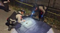 Seorang pemulung menemukan sebuah granat tangan militer dalam kondisi aktif di kawasan pertigaan Toyogiri, Kecamatan Tambun Selatan, Kabupaten Bekasi, Senin (17/08) sore.