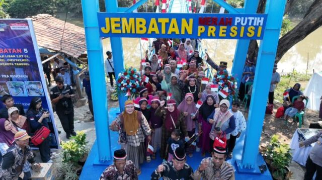 Empat Jembatan Merah Putih Presisi dibangun di Kabupaten Bekasi. Salah satunya di Kampung Pulongandang Tengah RT 10/RW 03, Desa Sindangsari, Kecamatan Cabangbungin.