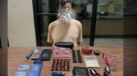 Satuan Reserse Narkoba Polres Metro Bekasi menangkap seorang pria berinisial SH yang diduga terlibat peredaran narkotika jenis sabu dengan modus sistem tempel di wilayah Tambun Selatan, Kabupaten Bekasi.