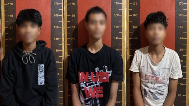 Unit Reskrim Polsek Sukatani Polres Metro Bekasi mengamankan tiga laki-laki yang diduga terlibat penyimpanan, kepemilikan, penguasaan, dan penyalahgunaan narkotika jenis tembakau sintetis atau sinte di Kecamatan Sukatani, Kabupaten Bekasi, Selasa (18/08).