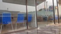 Kantor Dinas Pemberdayaan Masyarakat dan Desa (DPMD) Kabupaten Bekasi sempat digembok sekelompok orang yang memprotes hasil seleksi bakal calon kepala desa dalam tahapan Pilkades Serentak 2026.
