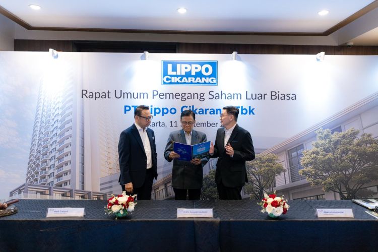 PT Lippo Cikarang Tbk (LPCK) mengangkat Ketut Budi Wijaya sebagai Komisaris menggantikan Charles Rigoux dalam Rapat Umum Pemegang Saham Luar Biasa (RUPSLB) yang digelar di Aryaduta Menteng, Jakarta, Jumat (11/09).