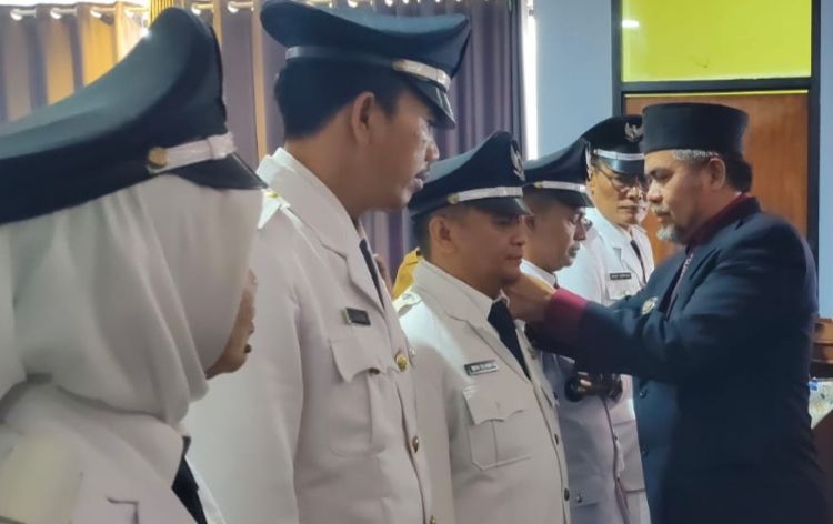 Camat Cikarang Selatan Muhammad Said menyatakan dirinya akan melakukan pemantauan langsung ke lima desa yang kini dipimpin Penjabat (Pj) Kepala Desa.