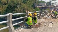 Pemerintah Kabupaten Bekasi mempercepat pelaksanaan rehabilitasi Jembatan Hulu Kali Cikarang Bekasi Laut (CBL) yang menghubungkan Desa Kalijaya, Kecamatan Cikarang Barat, dengan Desa Sukajaya, Kecamatan Cibitung.