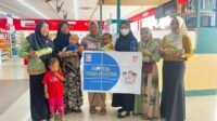 Alfamidi Cabang Bekasi kembali menyalurkan bantuan telur kepada puluhan balita melalui program CSR Protein Cegah Stunting. Memasuki tahap keempat, penyaluran dilakukan pada 17 September 2026 sebagai bagian dari program yang berlangsung selama enam bulan.