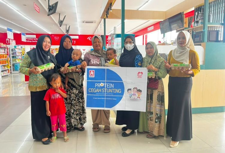 Alfamidi Cabang Bekasi kembali menyalurkan bantuan telur kepada puluhan balita melalui program CSR Protein Cegah Stunting. Memasuki tahap keempat, penyaluran dilakukan pada 17 September 2026 sebagai bagian dari program yang berlangsung selama enam bulan.