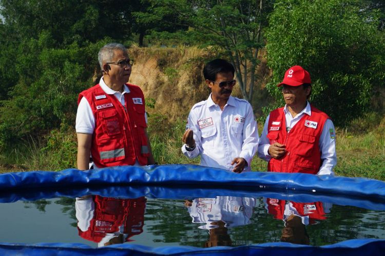 Kawasan danau bekas galian pasir di Kampung Tegal Kadu, Desa Sirnajaya, Kecamatan Serang Baru, Kabupaten Bekasi tengah disiapkan menjadi sumber air bersih sekaligus air minum bagi masyarakat terdampak kekeringan.