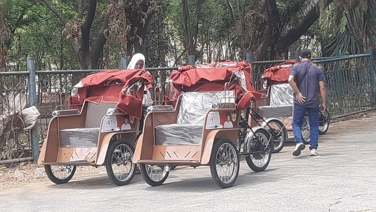PT Pindad klaim becak listrik aman dari banjir atau genangan.