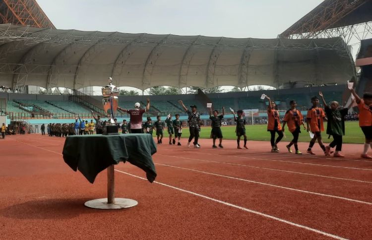 Sebanyak 64 tim sepak bola usia dini dan pelajar dari berbagai daerah di Indonesia mengikuti Turnamen BLISPI Youth Cup V Piala Ketua DPD RI yang digelar pada 25-28 Oktober 2026 di Cikarang, Kabupaten Bekasi. Sebanyak 64 tim sepak bola usia dini dan pelajar dari berbagai daerah di Indonesia mengikuti Turnamen BLISPI Youth Cup V Piala Ketua DPD RI yang digelar pada 25-28 Oktober 2026 di Cikarang, Kabupaten Bekasi.