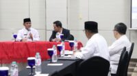 Plt. Bupati Bekasi Asep Surya Atmaja menghadiri kegiatan Koordinasi Persiapan UHC Prioritas Kabupaten Bekasi 2026, Jum'at (09/10).