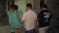 Polisi menangkap AS alias AAK, pelaku perampokan dan penganiayaan terhadap M (46), seorang ibu rumah tangga sekaligus istri pengusaha limbah di Kampung Kaliulu, Desa Karangraharja, Kecamatan Cikarang Utara, Kabupaten Bekasi.